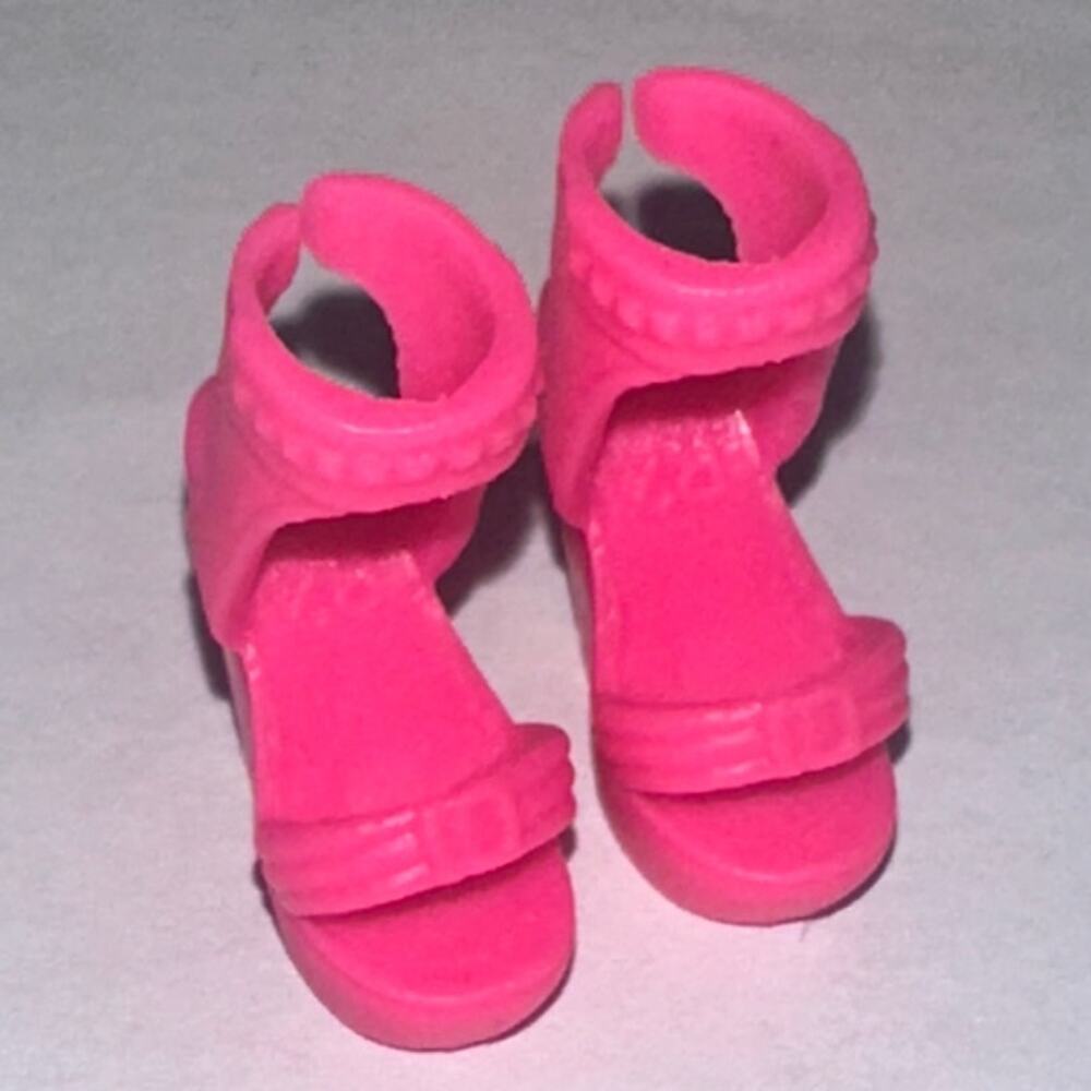 Mattel Barbie Doll Chunky High Heel Pink Open Toe Ankle Cuff Fashion Shoe